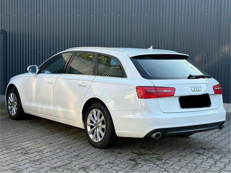 Usado Audi A6 204 HP (150 kW) 2012 Branco Carrinha