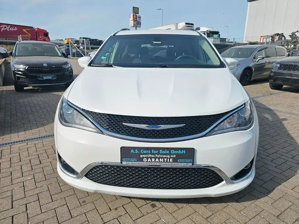 Usata Chrysler Pacifica 291 CV (214 kW) 2017 Bianco Monovolume