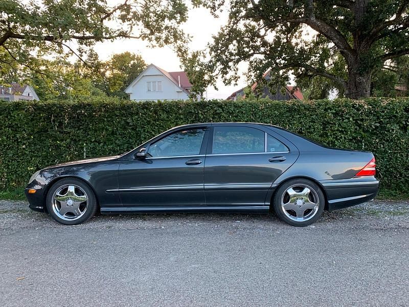 Grau Gebraucht 2002 Mercedes S55 AMG AMG Limousine | 11.500 € - Bild 1/4