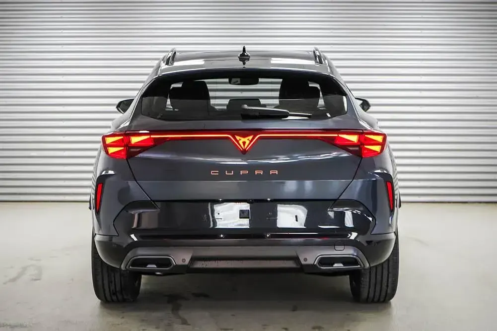 Neu Cupra Formentor 150 PS (110 kW) 2026 Magnetic grau metallic (s7) SUV