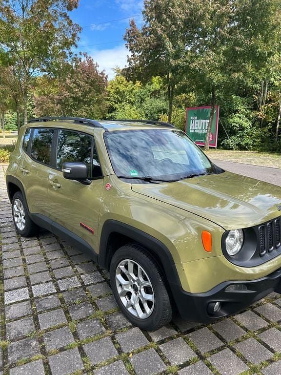 Gebraucht Jeep Renegade Trailhawk 170 PS (125 kW) 2015 Grün SUV