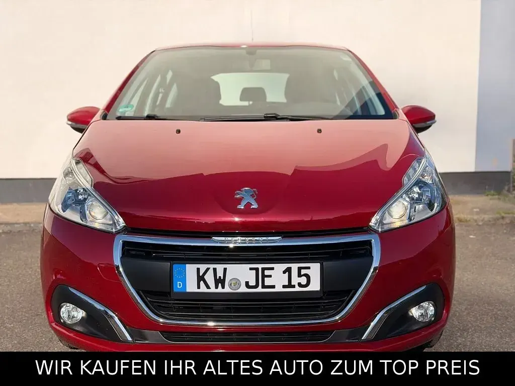 Gebraucht Peugeot 208 Active 82 PS (60 kW) 2018 Rot Kleinwagen