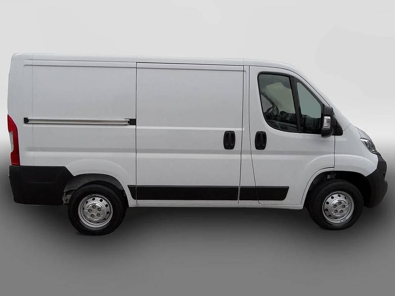 Gebraucht Opel Movano 140 PS (102 kW) 2024 Weiß Kombi