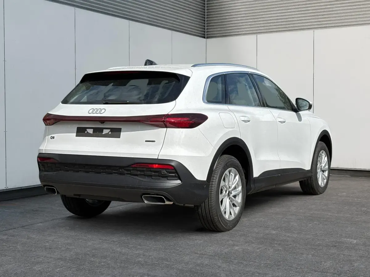 Neu Audi Q5 Basis 204 PS (150 kW) 2026 Arkonaweiß SUV