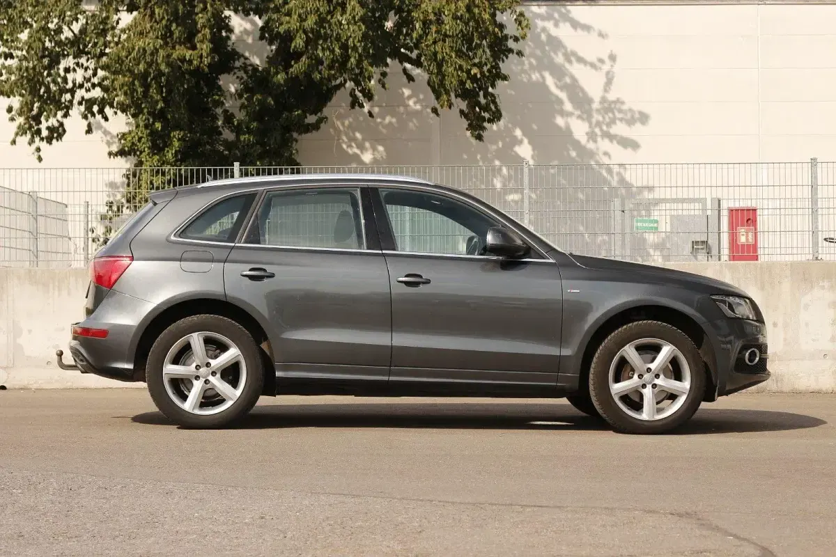 Gebraucht Audi Q5 Ambiente 211 PS (155 kW) 2012 Grau SUV