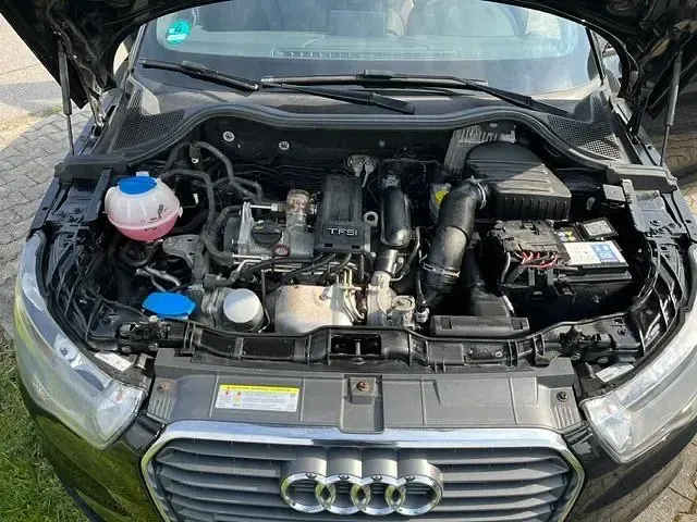 Gebraucht Audi A1 Attraction 86 PS (63 kW) 2012 Schwarz Kleinwagen