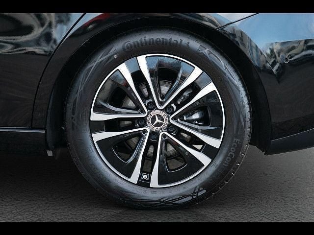 Gebraucht Mercedes B200 Advanced 150 PS (110 kW) 2024 Lack kosmosschwarz Van / Kleinbus