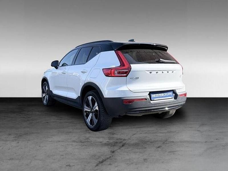 Gebraucht Volvo XC40 Plus 300 kW (408 PS) 2022 Crystal white pearl (metallic) SUV