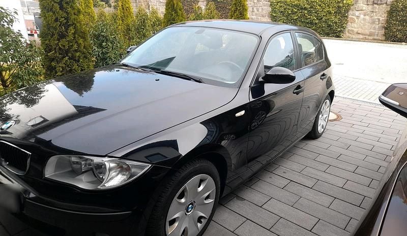 Gebraucht BMW 116 116 PS (85 kW) 2005 Schwarz Kleinwagen