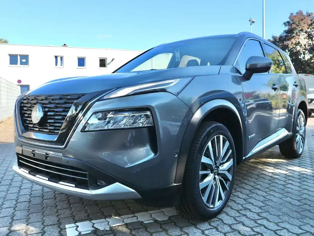 Neu Nissan X-Trail Tekna+ 204 PS (150 kW) 2026 Gun metallic SUV