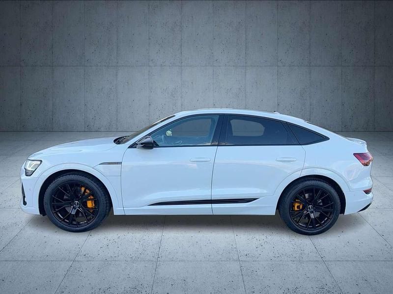 Gebraucht Audi e-tron S-Line 230 kW (313 PS) 2022 Gletscherweiß metallic SUV