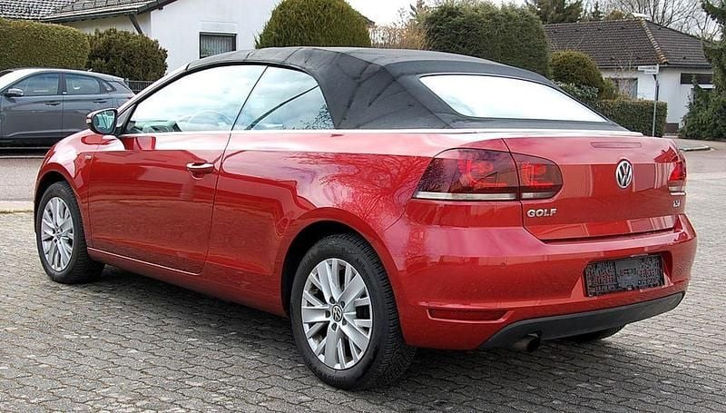 Gebraucht VW Golf Cabriolet Life 105 PS (77 kW) 2014 Rot Cabrio