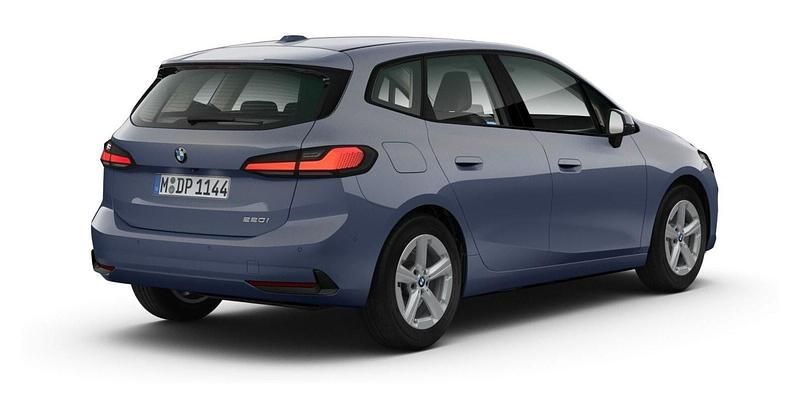 Gebraucht BMW 220 Active Tourer Luxury Line 170 PS (125 kW) 2025 Grau Van / Kleinbus