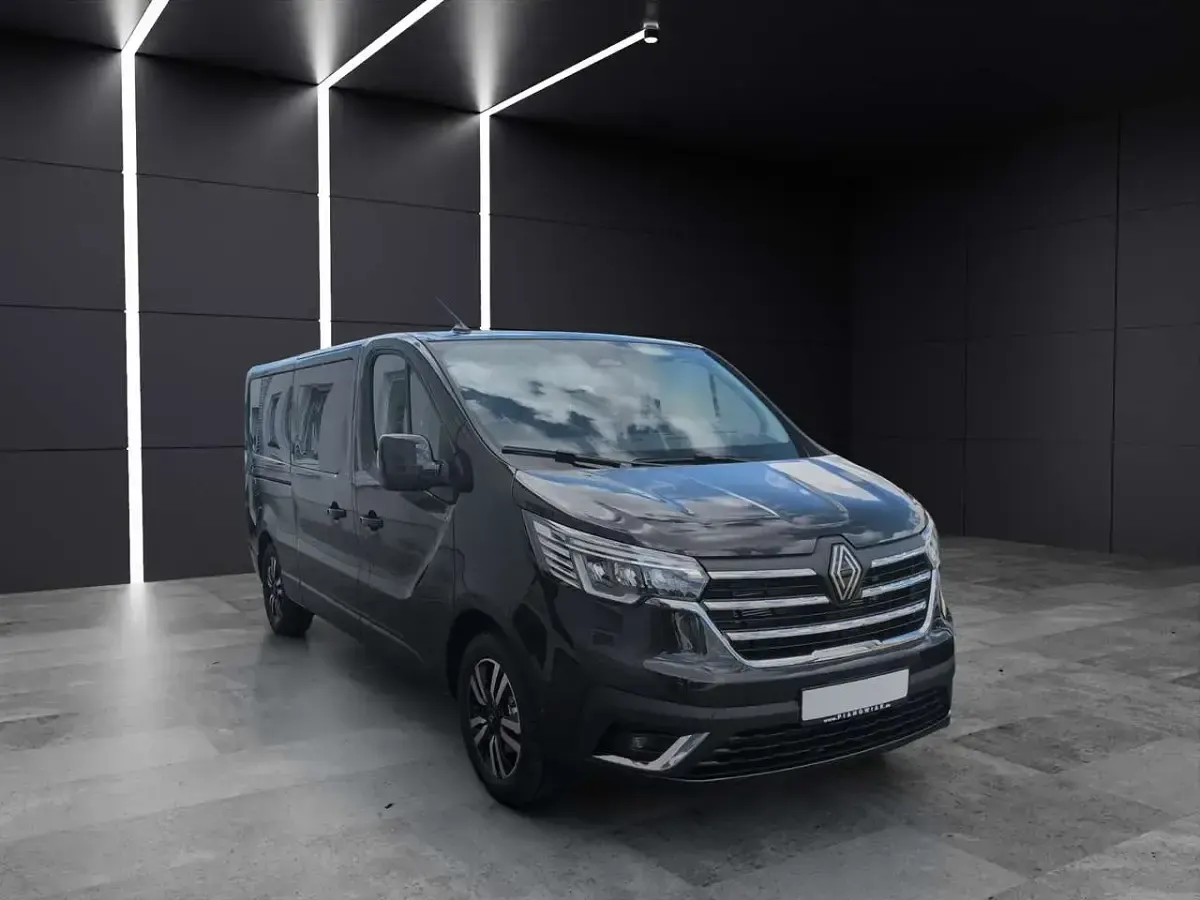 Ny Renault Trafic 150 HK (110 kW) 2025 Sort MPV