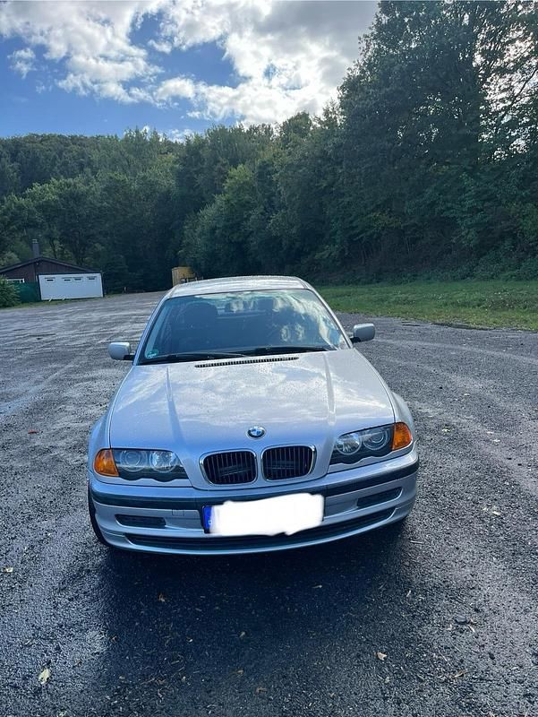 Silber Gebraucht 2000 BMW 316 Limousine | 1.800 € (Guter Preis) - Bild 1/4