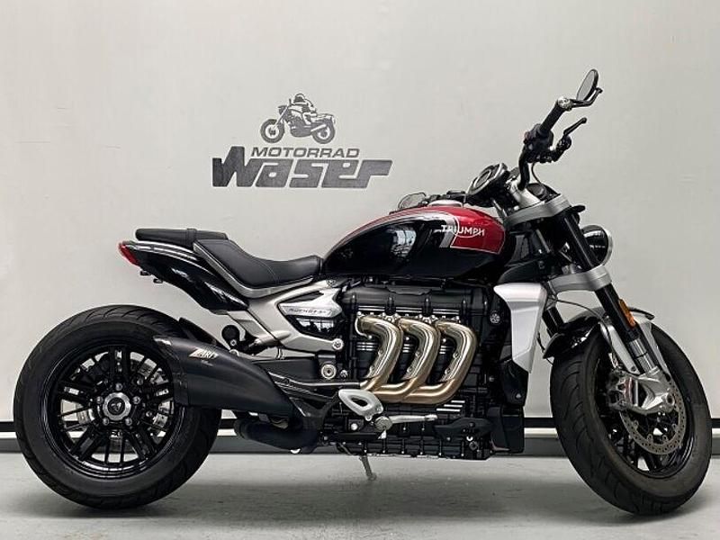 Schwarz Gebraucht 2024 Triumph Moss | 19.490 € - Bild 1/4