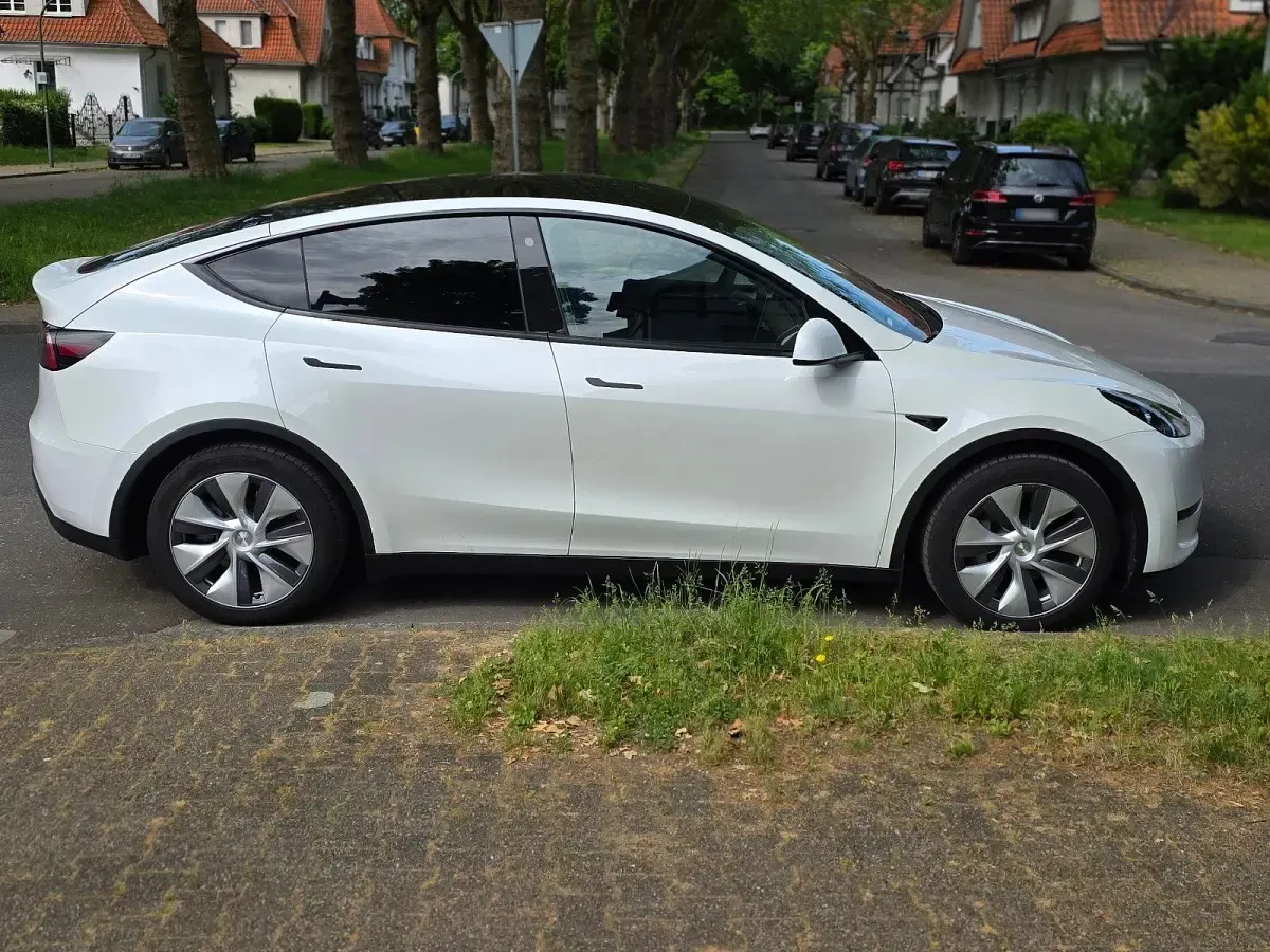 Usata Tesla Model Y 219 kW (299 CV) 2024 Bianco SUV