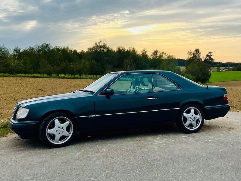Grün Gebraucht 1994 Mercedes E320 Coupé | 16.000 € - Bild 1/4