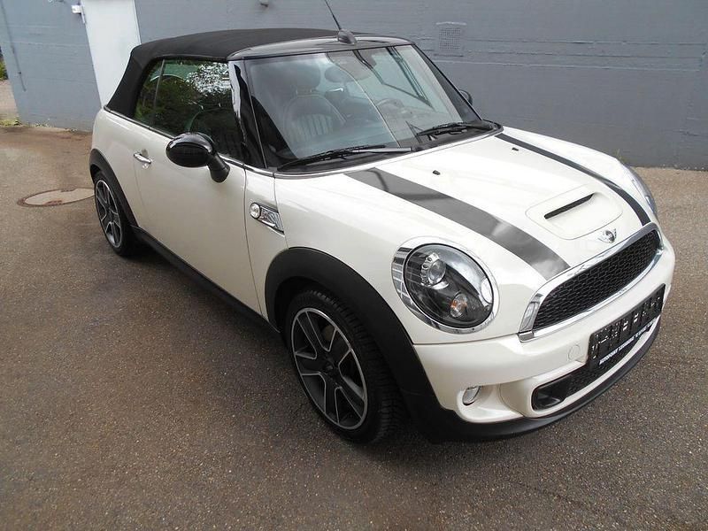 Weiß Gebraucht 2011 Mini Cooper S Cabriolet Cabrio | 9.890 € (Fairer Preis) - Bild 1/4