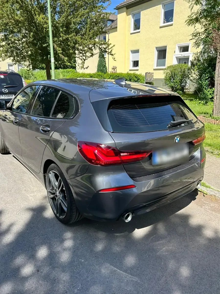 Gebraucht BMW 118 150 PS (110 kW) 2020 Grau Kleinwagen
