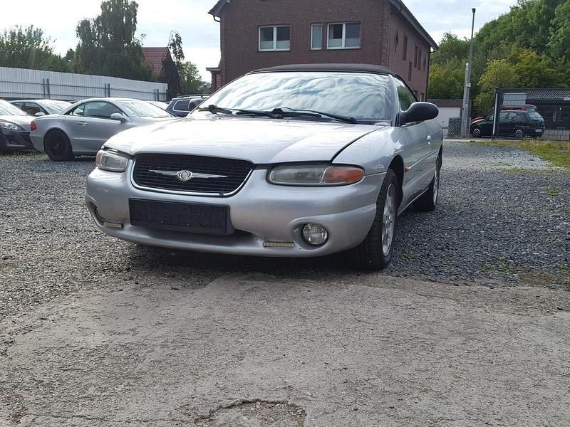 Silber Gebraucht 2000 Chrysler Stratus Cabrio | 2.390 € (Etwas zu teuer) - Bild 1/4