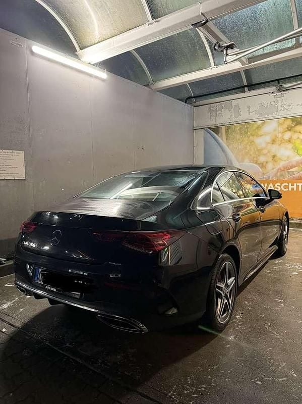 Gebraucht Mercedes CLA250e 160 PS (117 kW) 2023 Schwarz Limousine