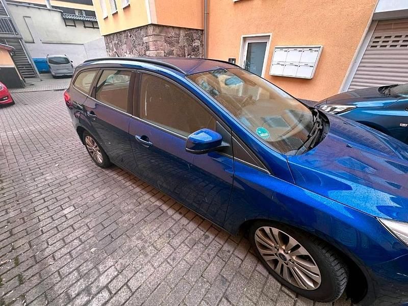 Gebraucht Ford Focus 120 PS (88 kW) 2016 Blau Kombi