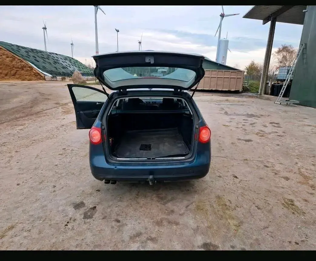Gebraucht VW Passat 140 PS (102 kW) 2008 Blau Kombi