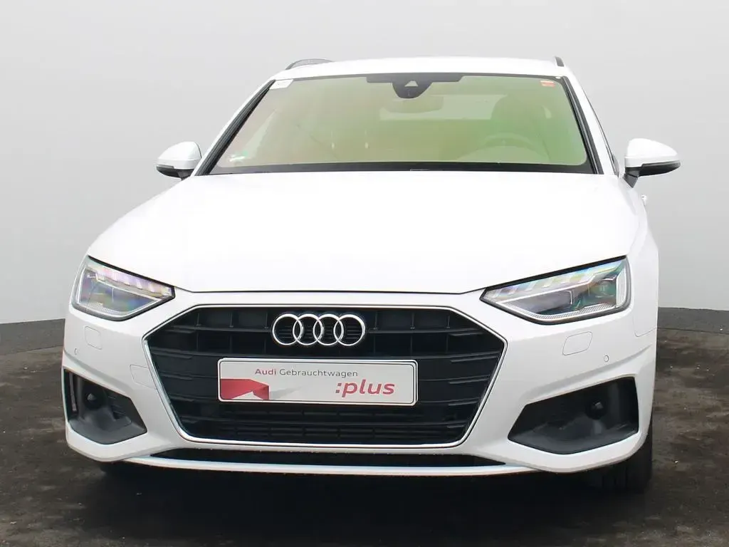 Gebraucht Audi A4 Basis 150 PS (110 kW) 2024 Arkonaweiß Kombi