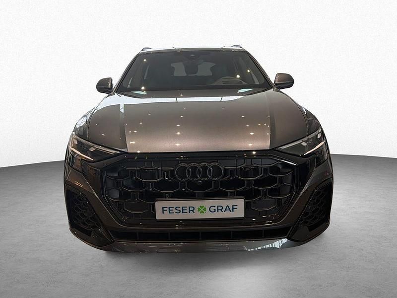 Neu Audi Q8 Business 394 PS (289 kW) 2025 Grau SUV