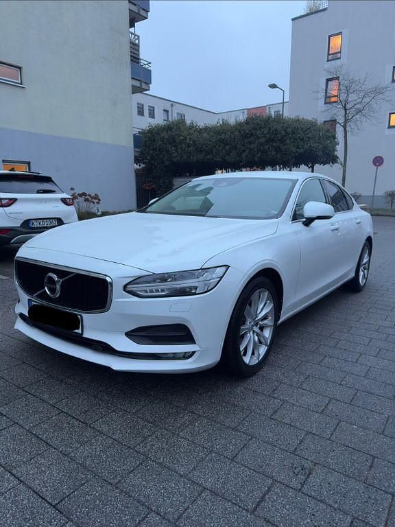 Second-hand Volvo S90 250 CP (183 kW) 2018 Alb Berlinǎ