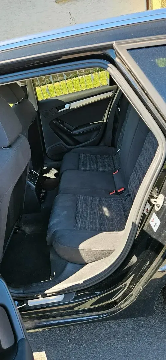 Gebraucht Audi A4 150 PS (110 kW) 2015 Schwarz Kombi