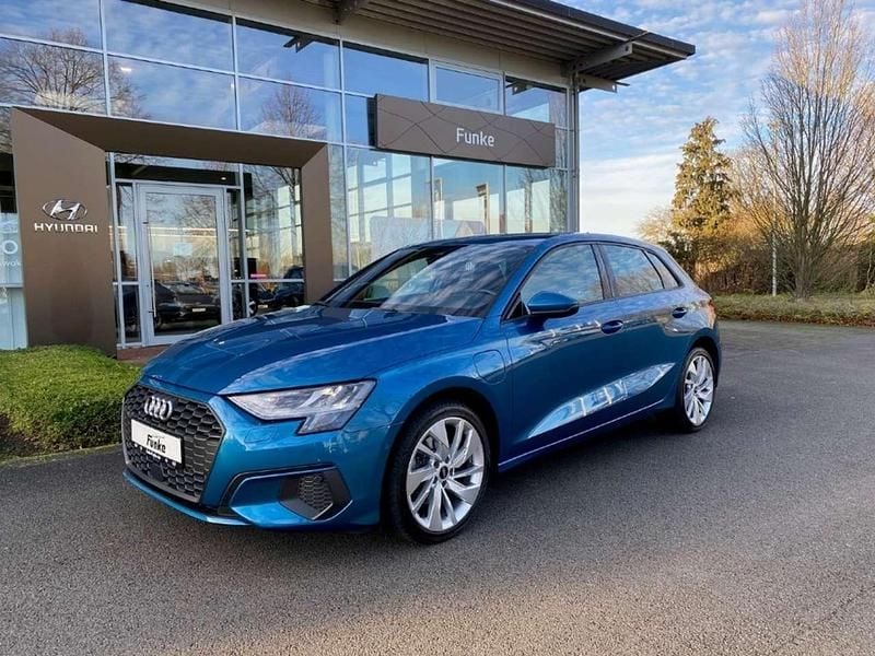 Gebraucht Audi A3 204 PS (150 kW) 2022 Atollblau metallic Limousine