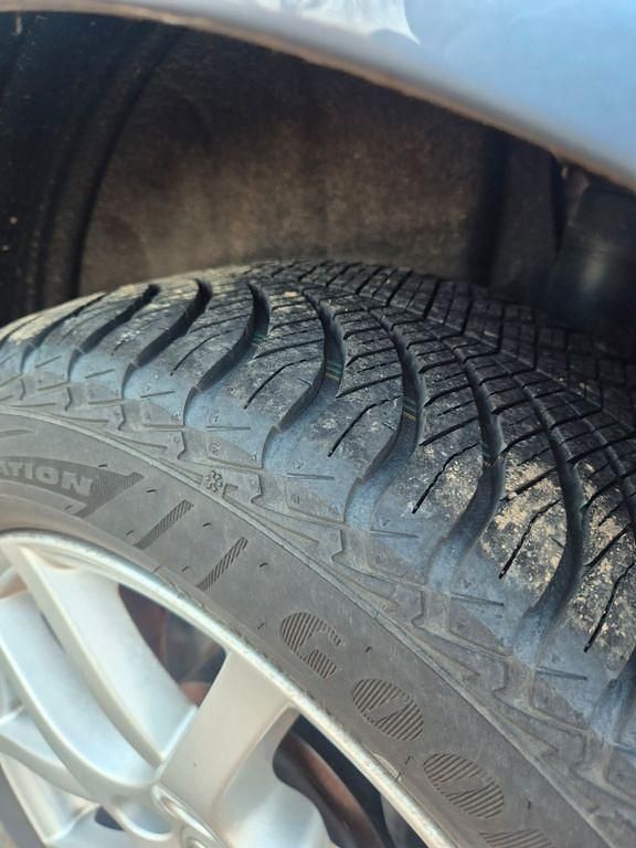 Gebraucht Toyota Verso Multidrive S 147 PS (108 kW) 2012 Grau Van / Kleinbus