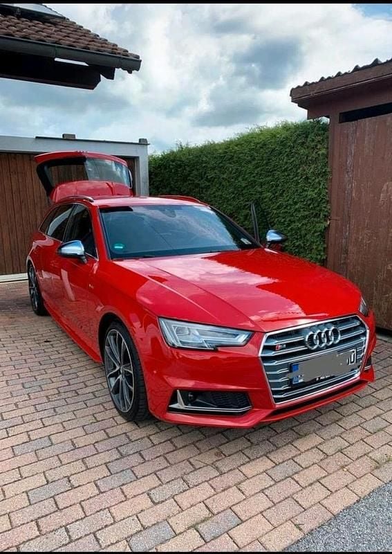 Second-hand Audi S4 354 CP (260 kW) 2018 Roșu Break