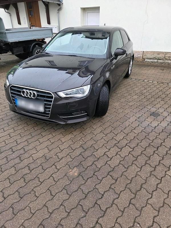 Gebraucht Audi A3 Ambiente 122 PS (89 kW) 2013 Andere farben Kleinwagen