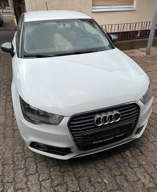 Gebraucht Audi A1 86 PS (63 kW) 2012 Weiß Kleinwagen