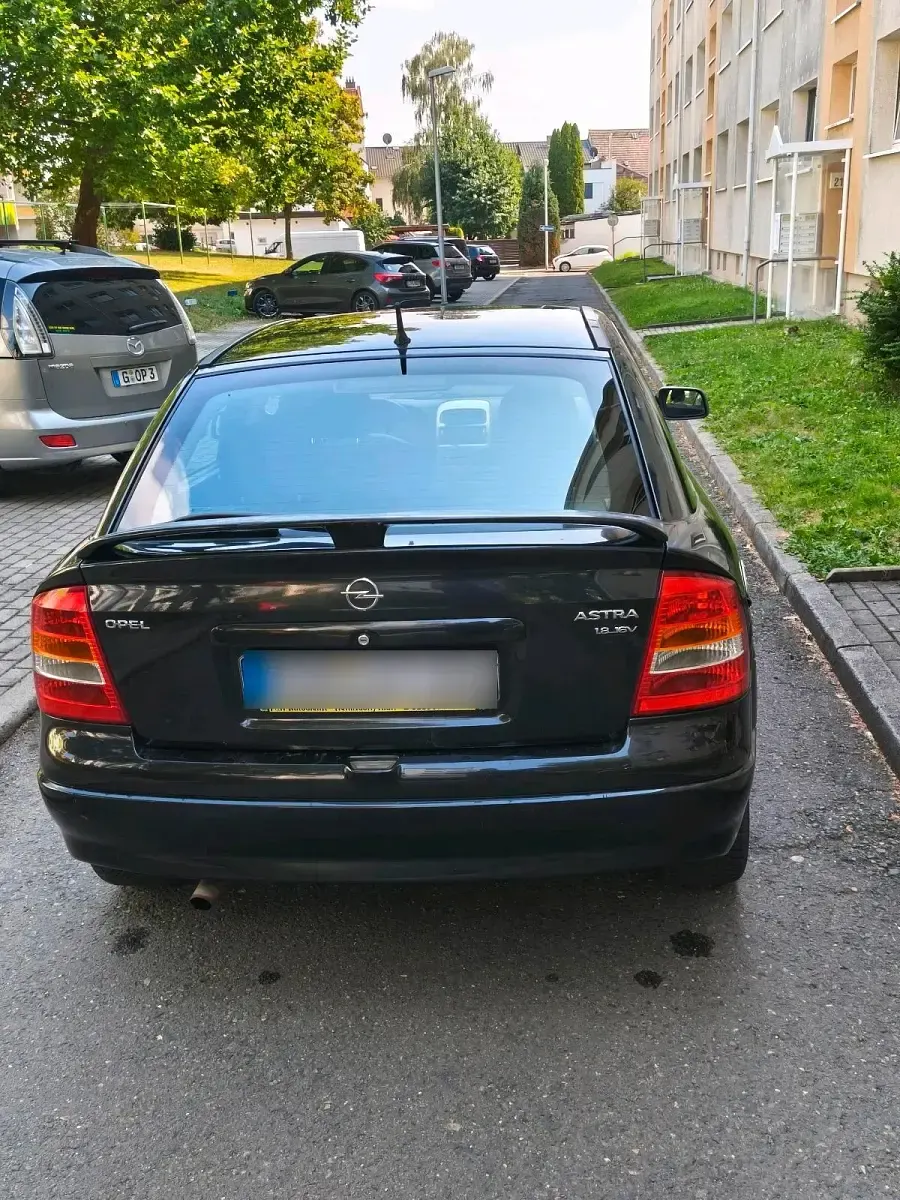 Gebraucht Opel Astra 115 PS (84 kW) 1999 Schwarz Kleinwagen