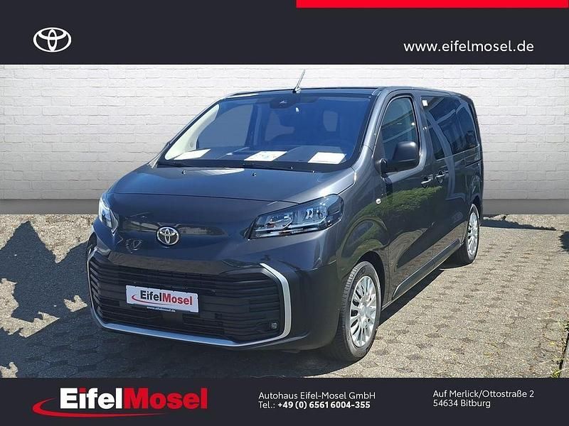 Grau Gebraucht 2024 Toyota Proace Verso Comfort Kombi | 42.460 € (Teuer) - Bild 1/4