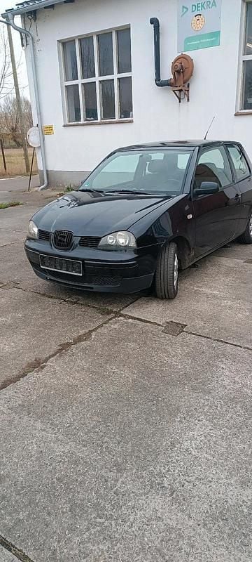 Schwarz Gebraucht 2004 Seat Arosa Kleinwagen | 1.250 € - Bild 1/4