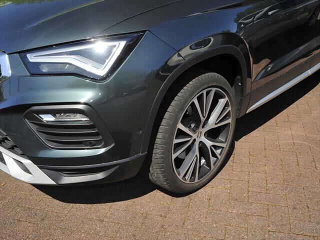 Używany Seat Ateca Xperience 150 KM (110 kW) 2021 Zielony SUV