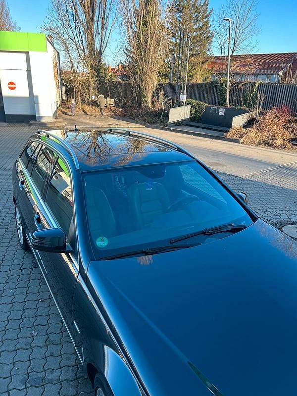 Gebraucht Mercedes C250 204 PS (150 kW) 2012 Schwarz Kombi