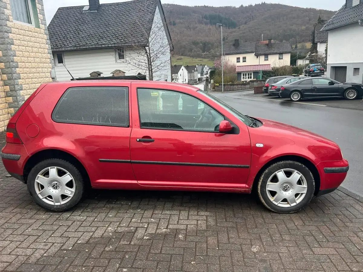 Gebraucht VW Golf IV 101 PS (74 kW) 2000 Rot Limousine