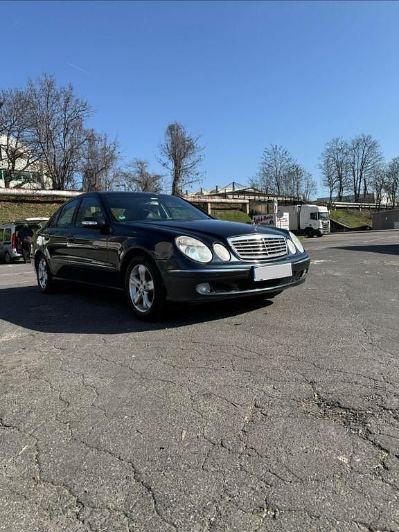 Gebraucht Mercedes E320 224 PS (164 kW) 2004 Blau Limousine