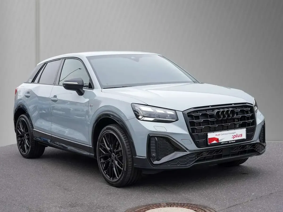 Gebraucht Audi Q2 S-Line 150 PS (110 kW) 2025 Pfeilgrau perleffekt SUV