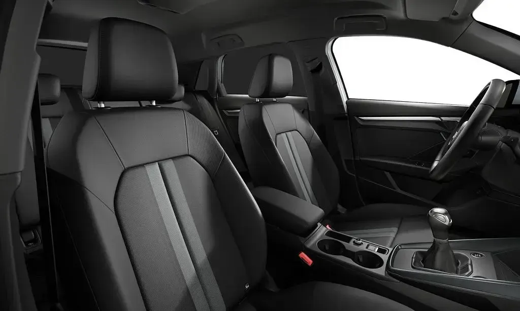 Gebraucht Audi A3 Ambiente 116 PS (85 kW) 2025 Gletscherweiß metallic Limousine