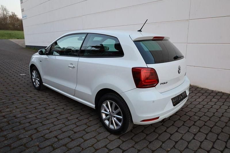 Gebraucht VW Polo LOUNGE 110 PS (80 kW) 2016 Weiß Kleinwagen