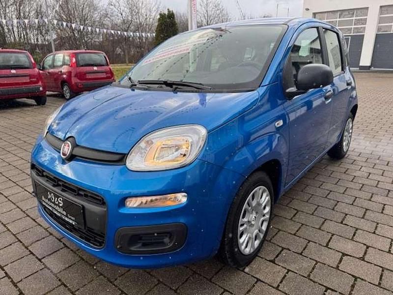 Neu Fiat Panda 69 PS (50 kW) 2025 Blau Limousine