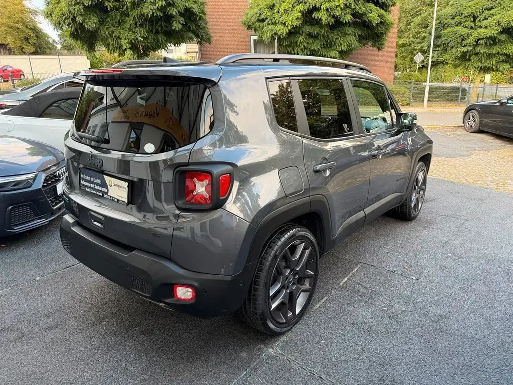 Gebraucht Jeep Renegade 179 PS (131 kW) 2022 Grau SUV
