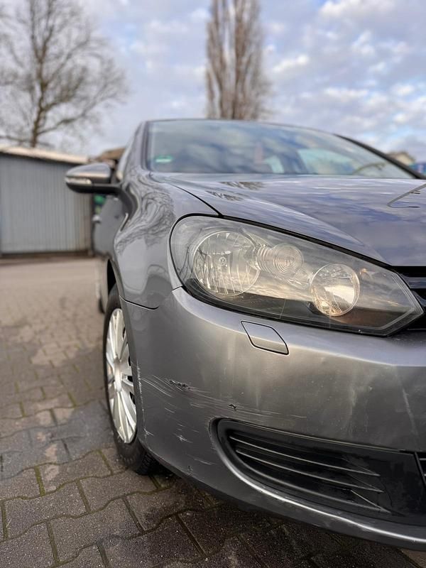 Gebraucht VW Golf VI 80 PS (58 kW) 2010 Grau Kleinwagen